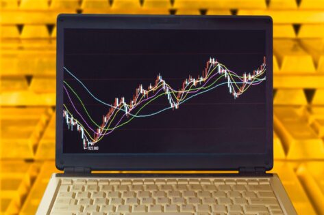 Harga Emas Diprediksi Kembali Menembus $2.000 per Toz di 2023